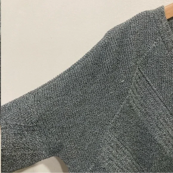 Smartwool Vneck Wool Sweater Size Medium Dark Grey - Picture 8 of 12